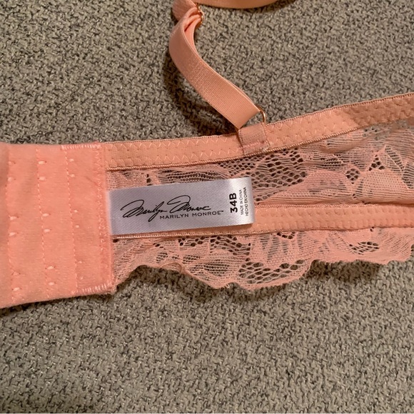 NWOT Marilyn Monroe Lace Push Up Bra - Picture 7 of 8